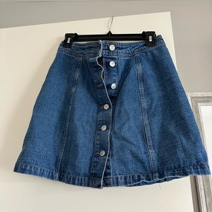 Jean skirt good for all seasons
